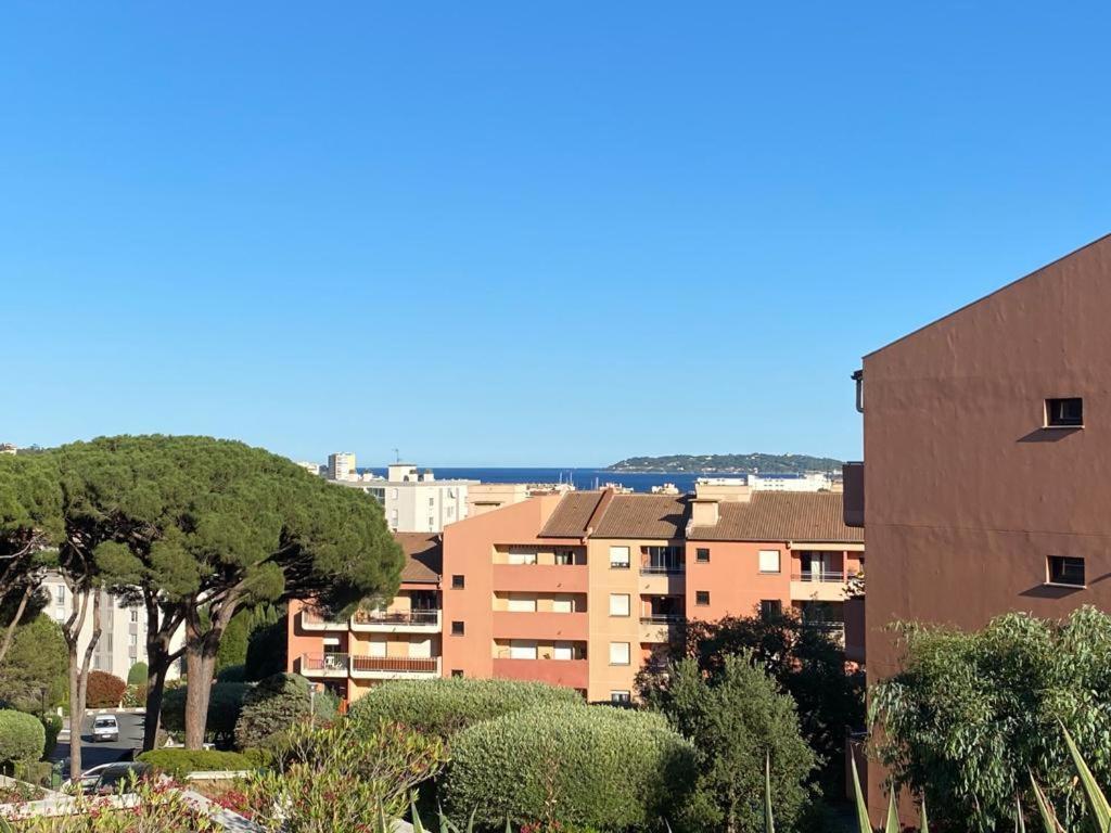 Vue Avec Place De Parking Privee Appartamento Sainte-Maxime